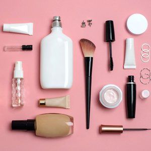 BEAUTY *Free Cosmetic Bag w Purchase*